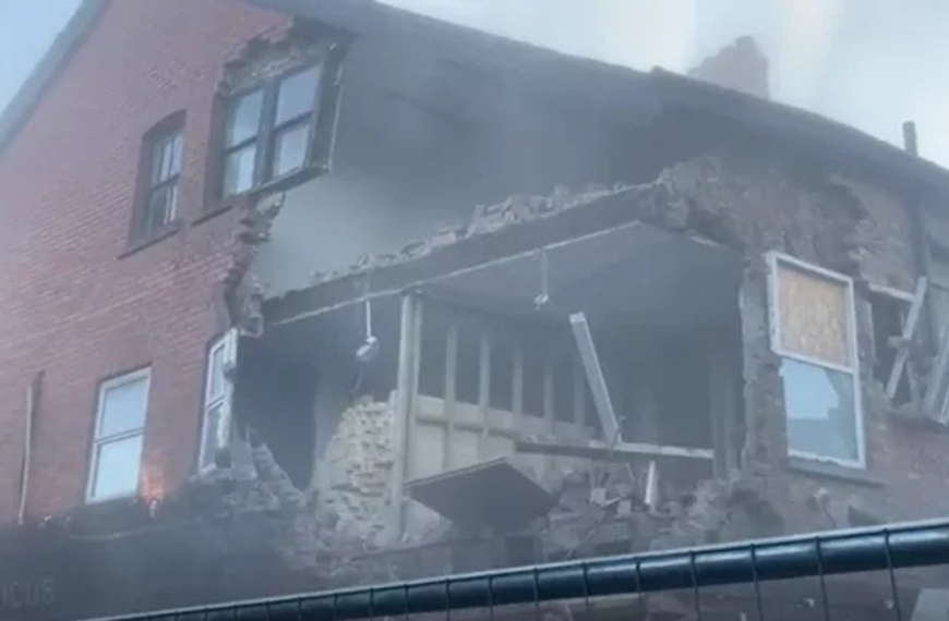 Former Bar Collapses in Hale Village – A Dramatic Turn of Events