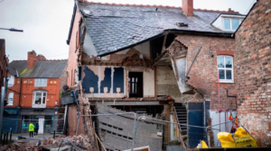 Hale Village Incident: Building at Risk of Collapse